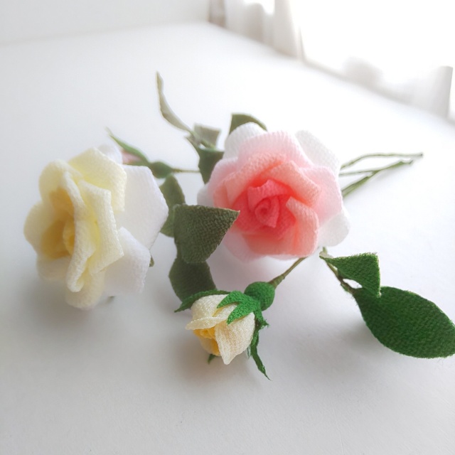 はじめてのつまみ細工「薔薇のお花でお部屋を飾りましょう」の写真2枚目